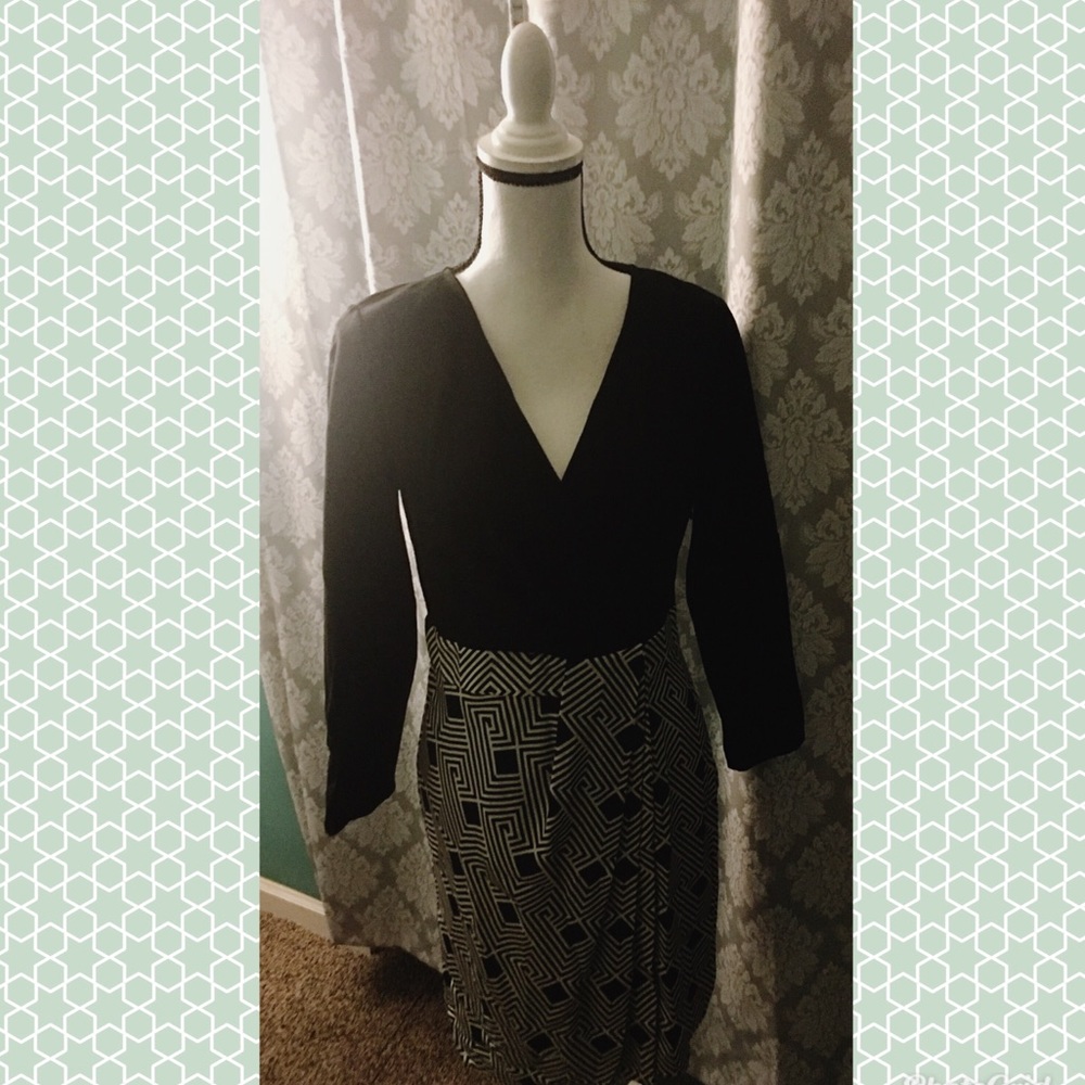 Diane von Furstenberg DVF Black White V Neck Dress